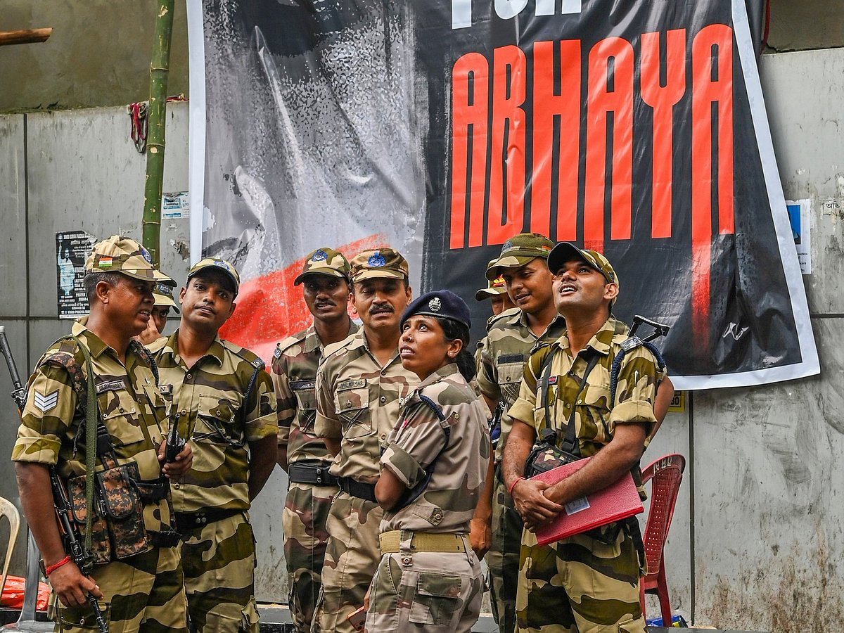 PTI : CISF personnel at the RG Kar College and Hospital, deployed following the Supreme Court's order, in Kolkata, Monday, Aug. 26, 2024